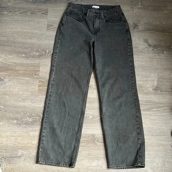 GOOD AMERICAN 90s Loose Baggy Straight Leg Jeans In Faded Black - Picture 2 of 13